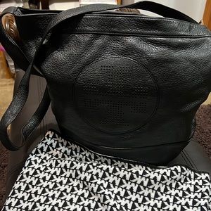 Tory Burch gently used. Great condition.
